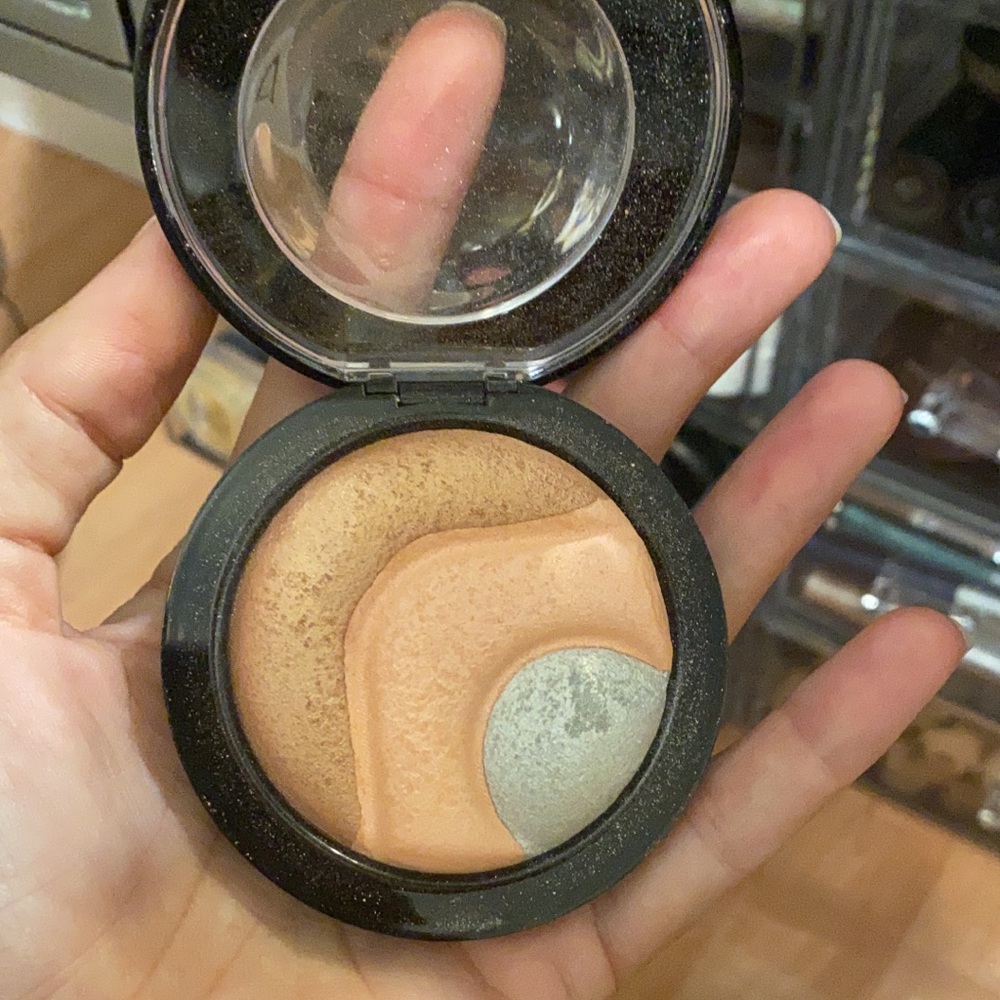 Mac powder highlight